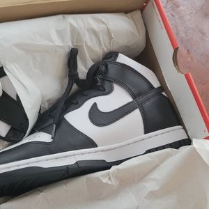 NIKE DUNKS size 10 for men